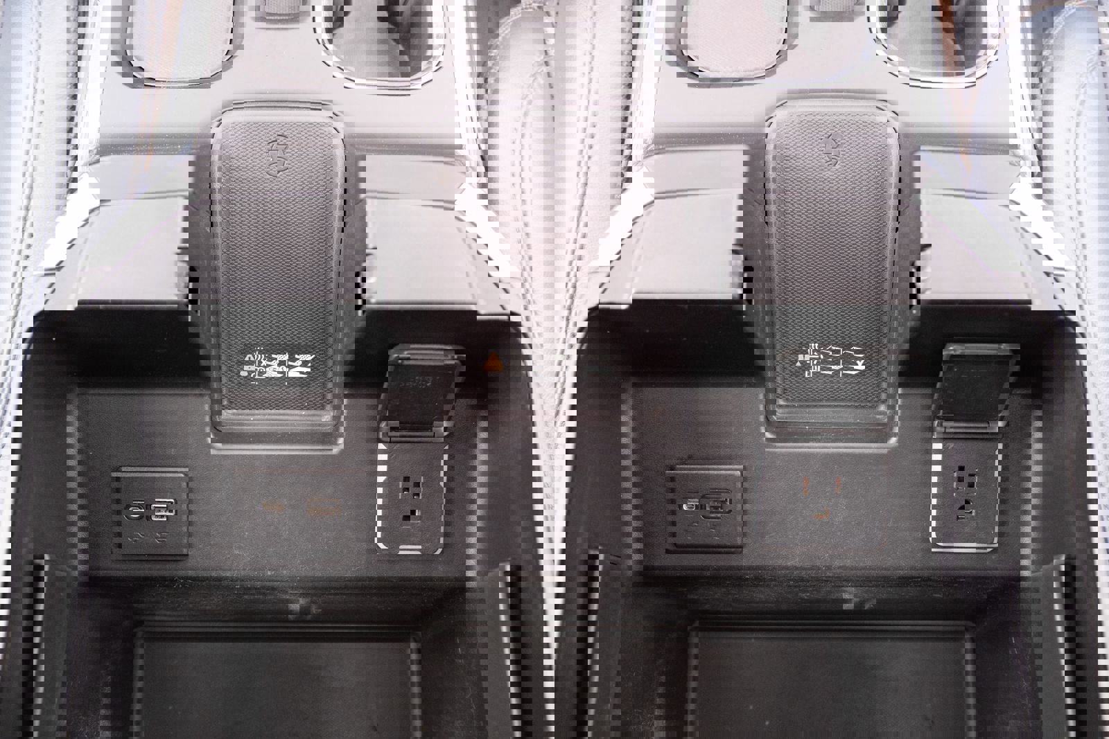 Used 2023 Chevrolet Silverado 1500 High Country w/ Technology Package image 9