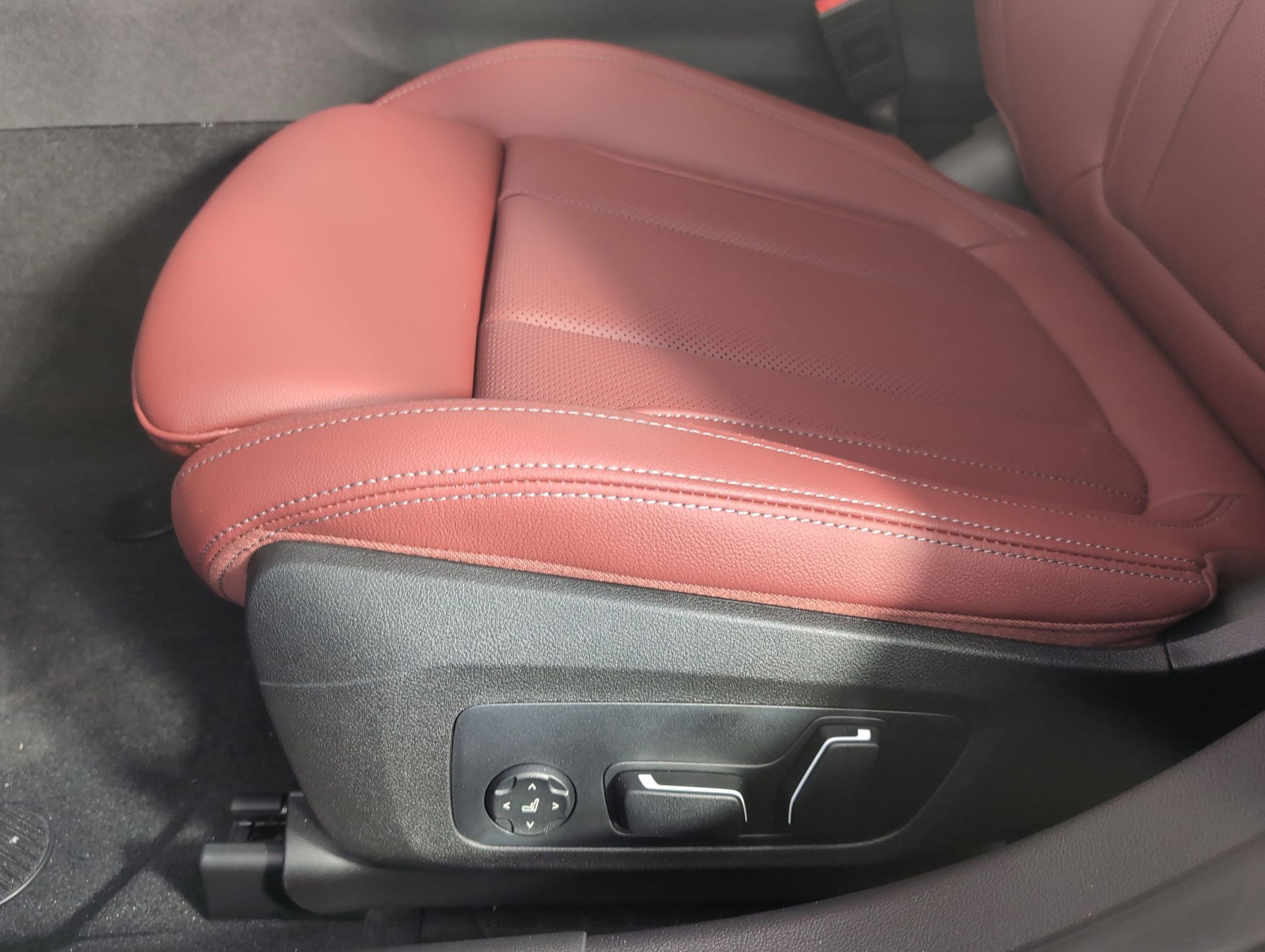 Used 2026 BMW 330i 330i NA (330i NA Sedan) w/ M Sport Package image 11