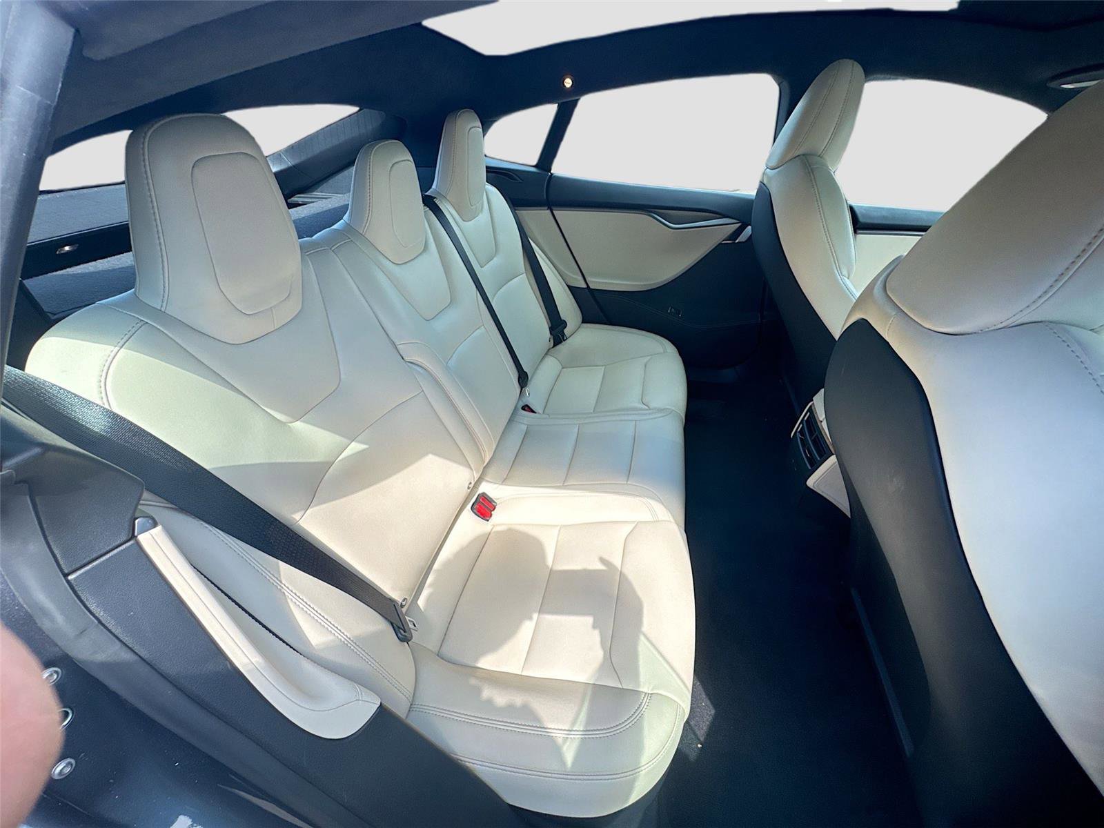 Used 2020 Tesla Model S Long Range image 12