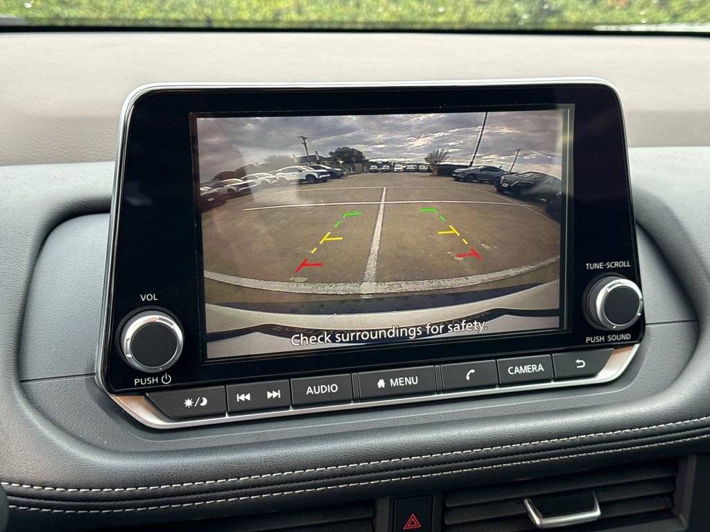 Used 2023 Nissan Rogue SV image 23