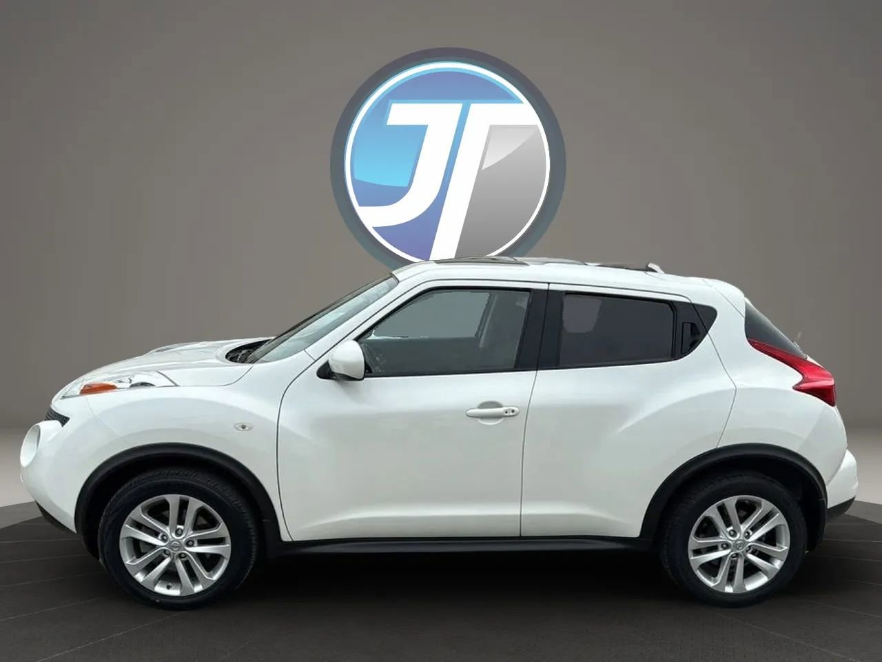 Used 2014 Nissan Juke SV w/ Navigation Package image 13