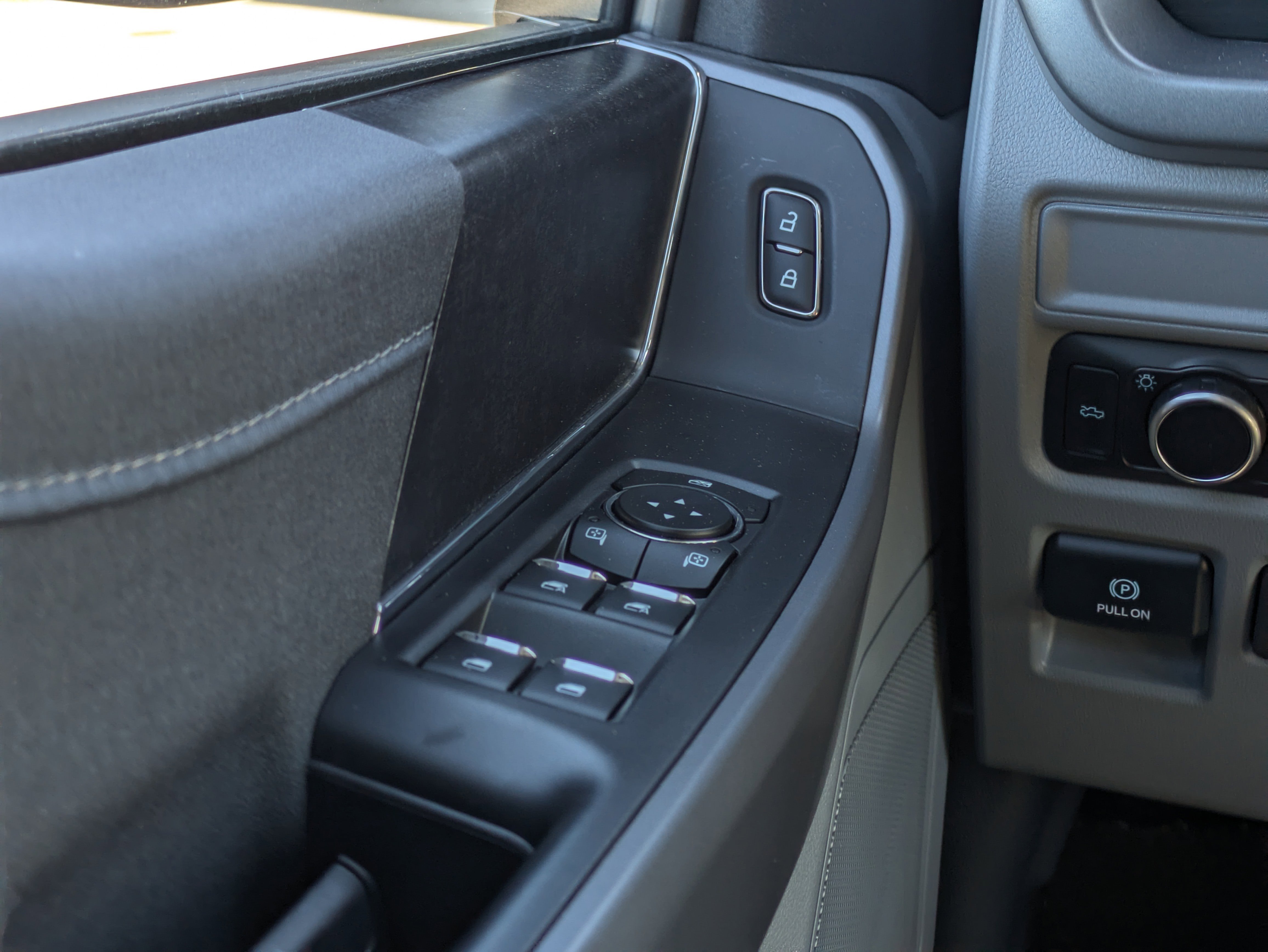 New 2025 Ford F150 Lightning XLT image 25