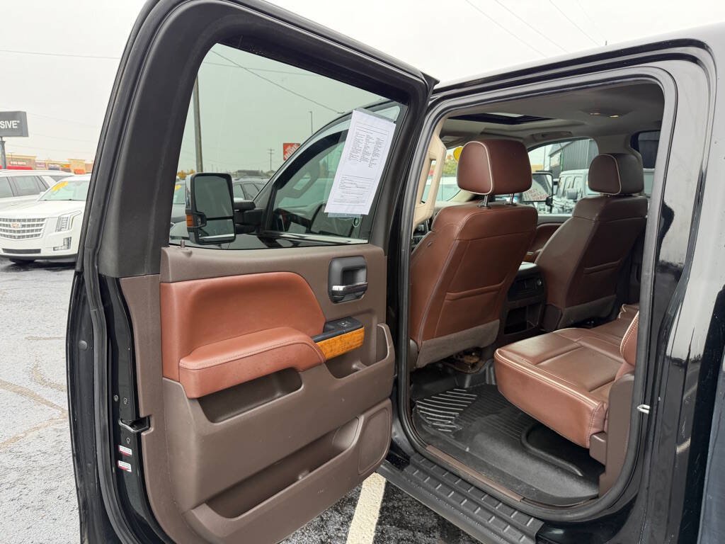 Used 2016 Chevrolet Silverado 2500 High Country w/ High Country Premium Package AWD/4WD image 30