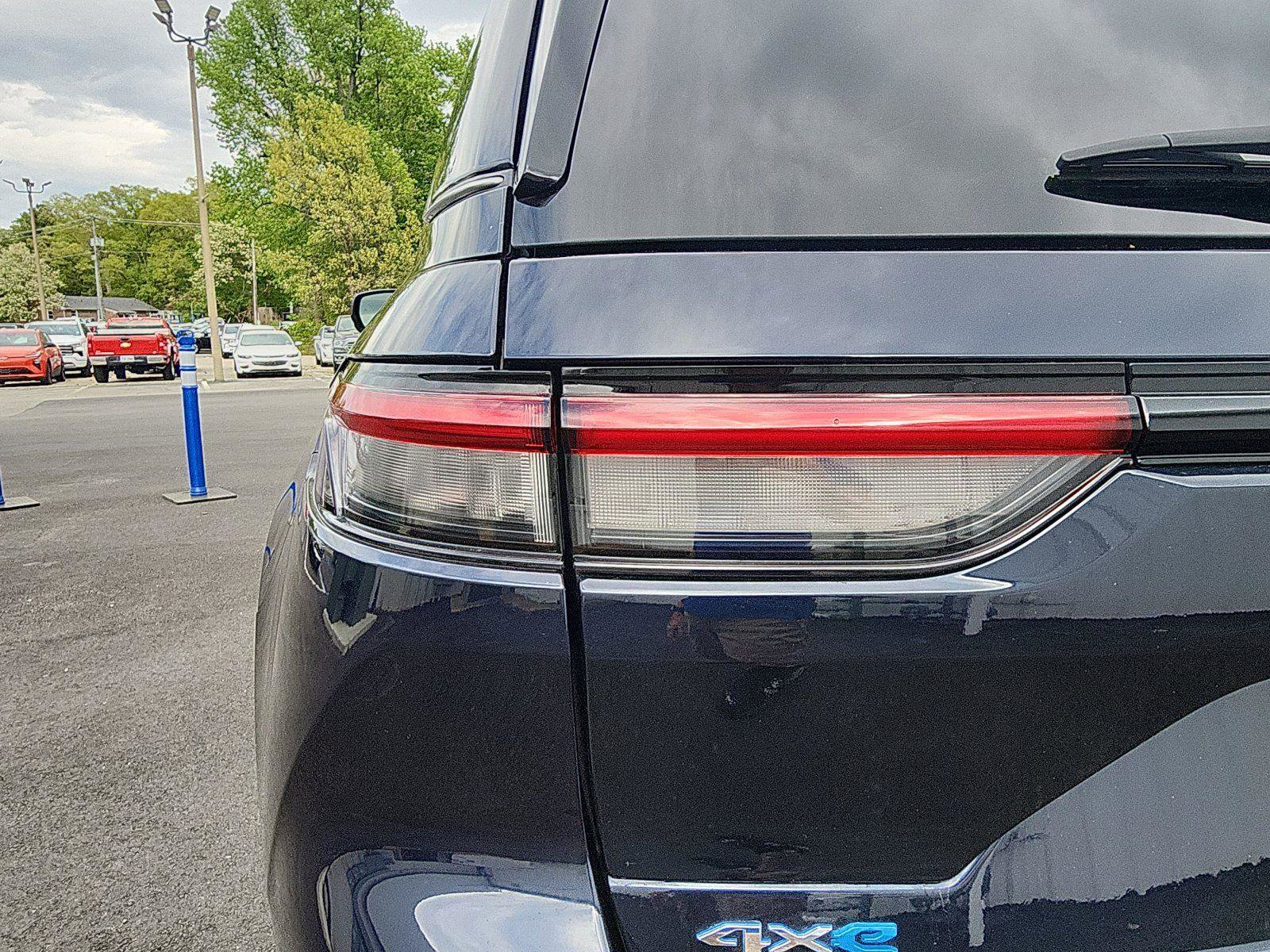 Used 2022 Jeep Grand Cherokee Overland image 13