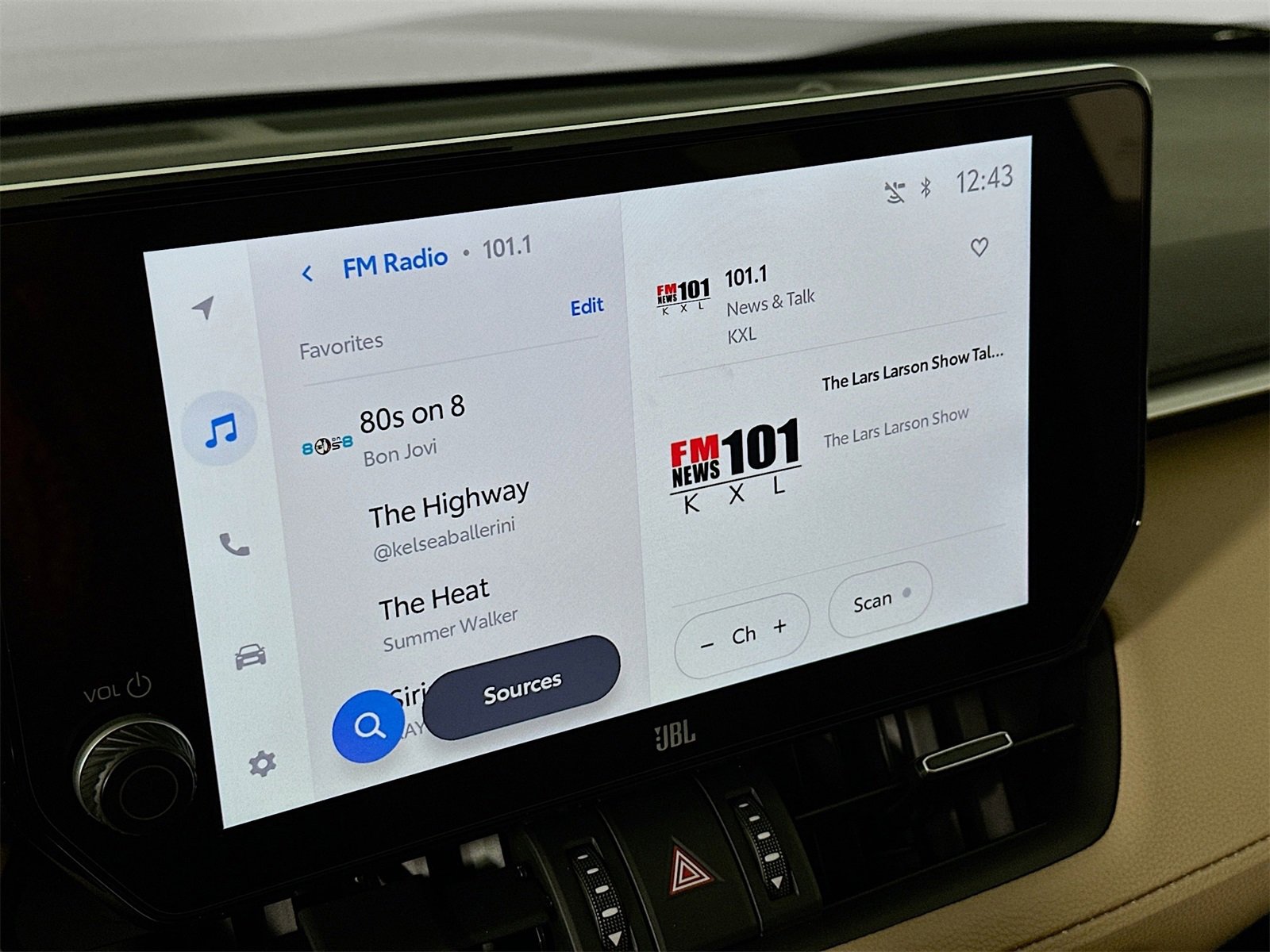 New 2025 Toyota RAV4 XLE Premium image 15