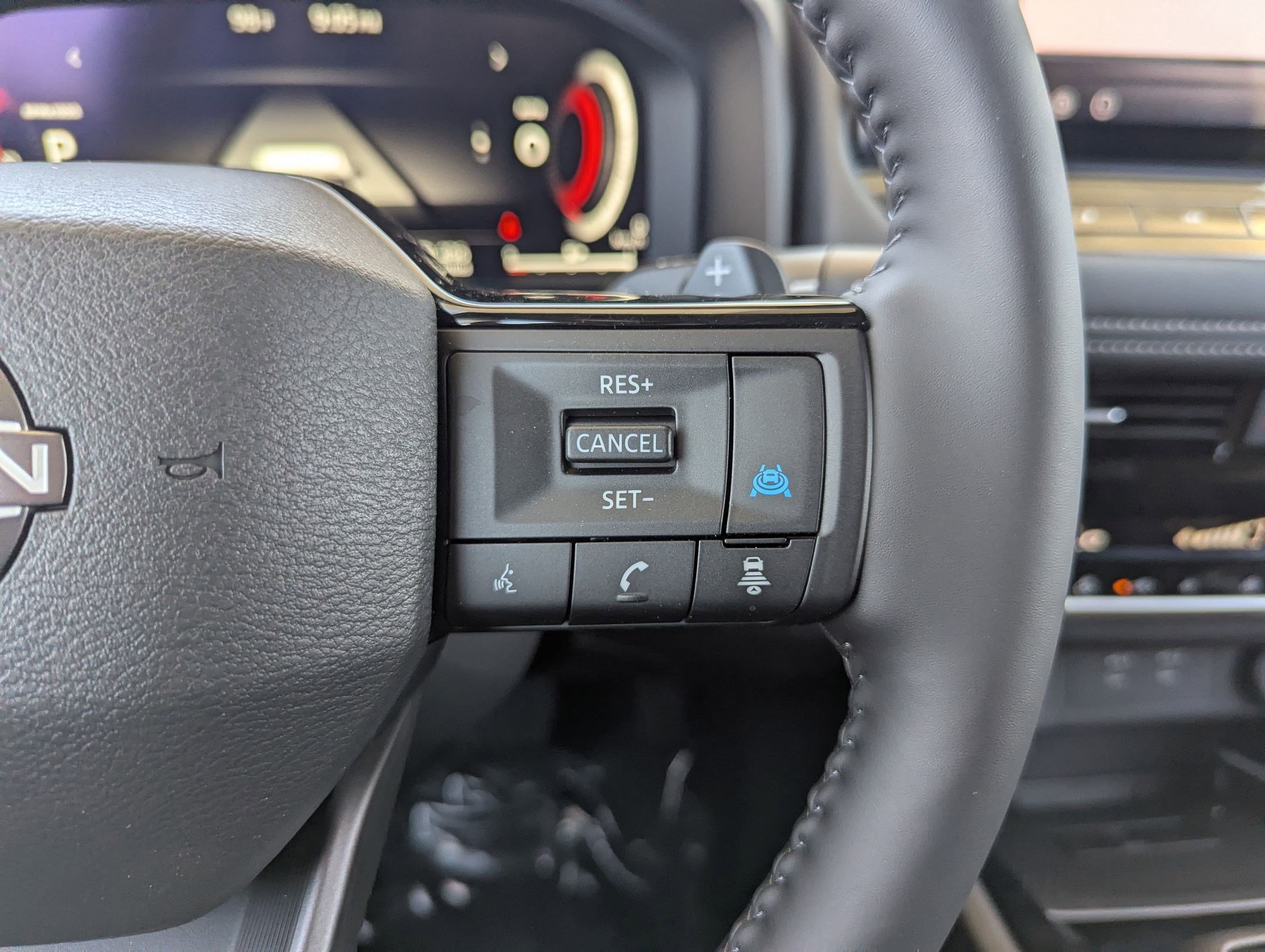 New 2025 Nissan Rogue SL image 15