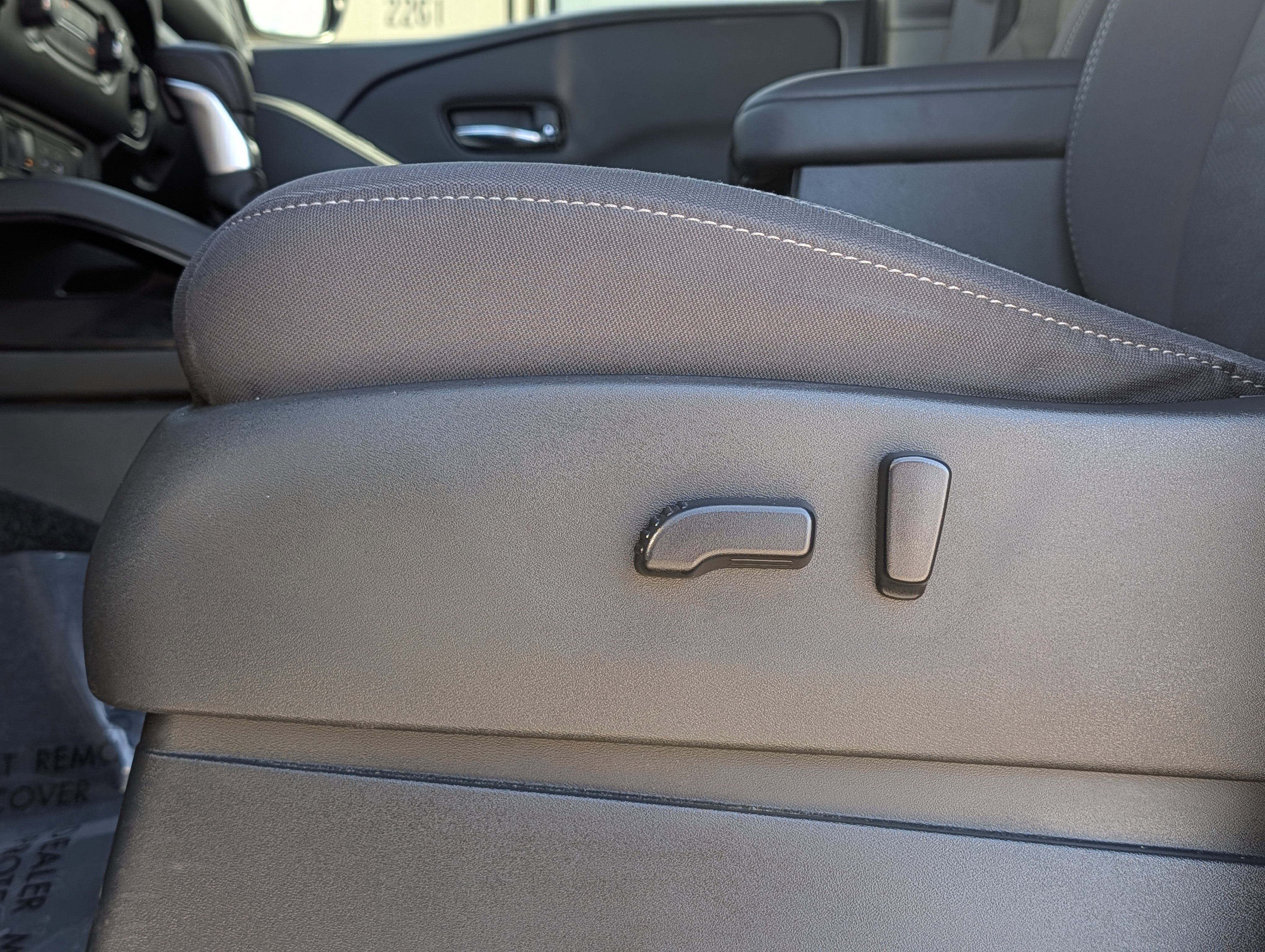 Used 2023 Nissan Frontier SV w/ Midnight Edition Package image 24