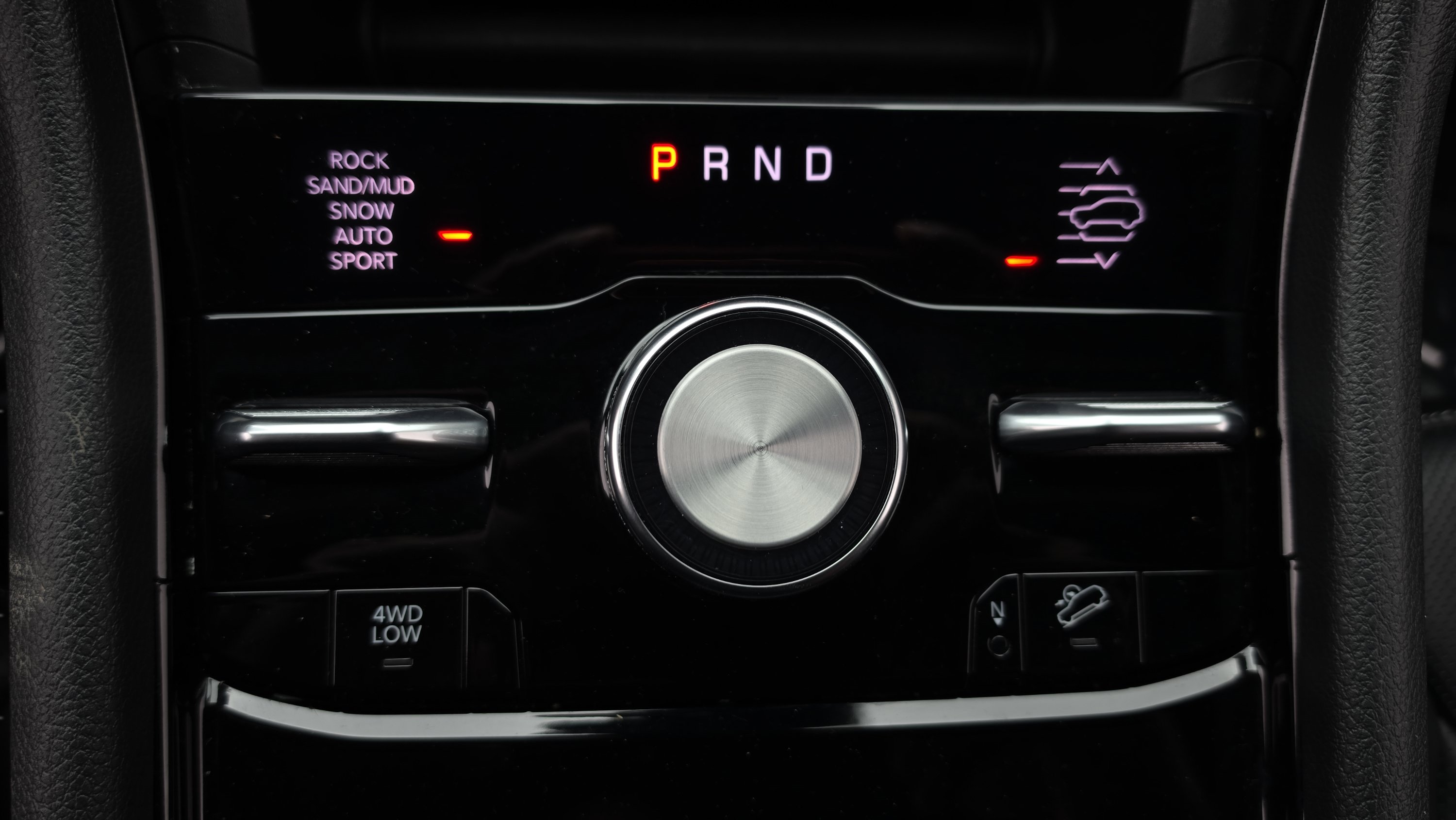 Used 2025 Jeep Grand Cherokee L Overland AWD/4WD image 19