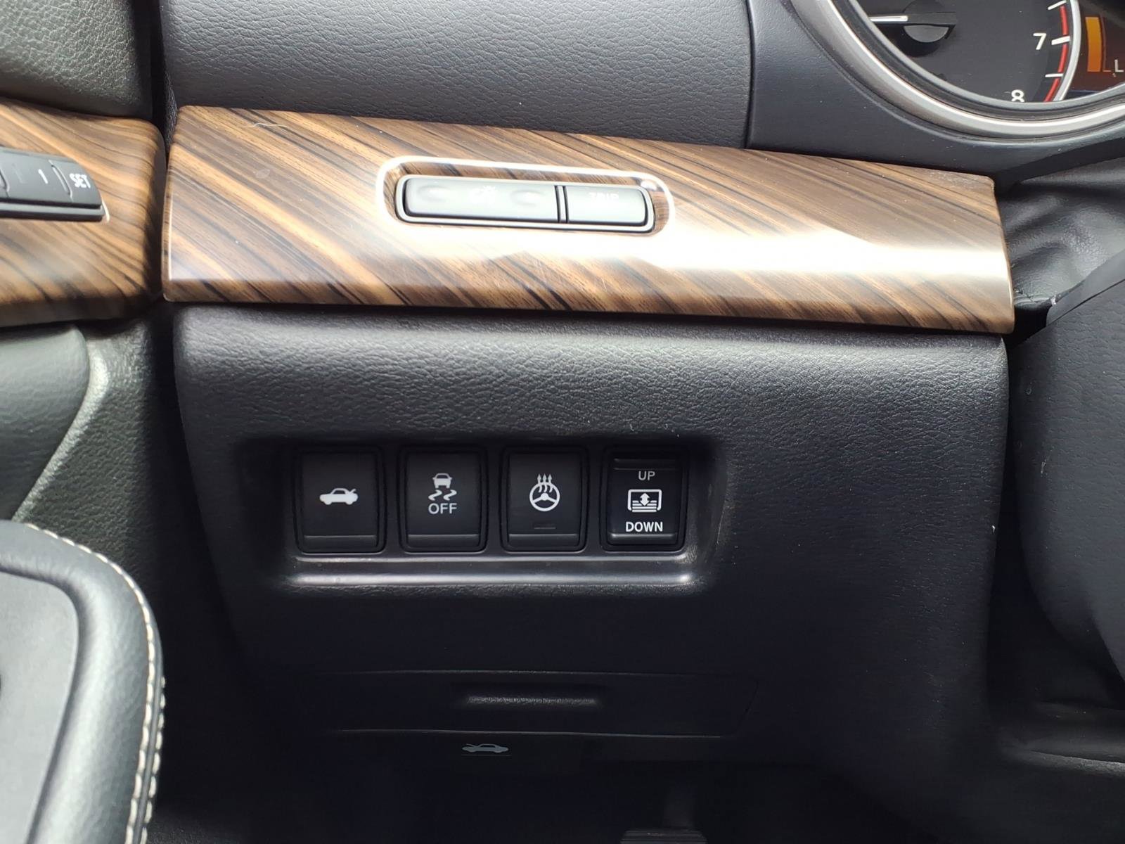 Used 2016 Nissan Maxima Platinum w/ Interior Lighting Package FWD image 33