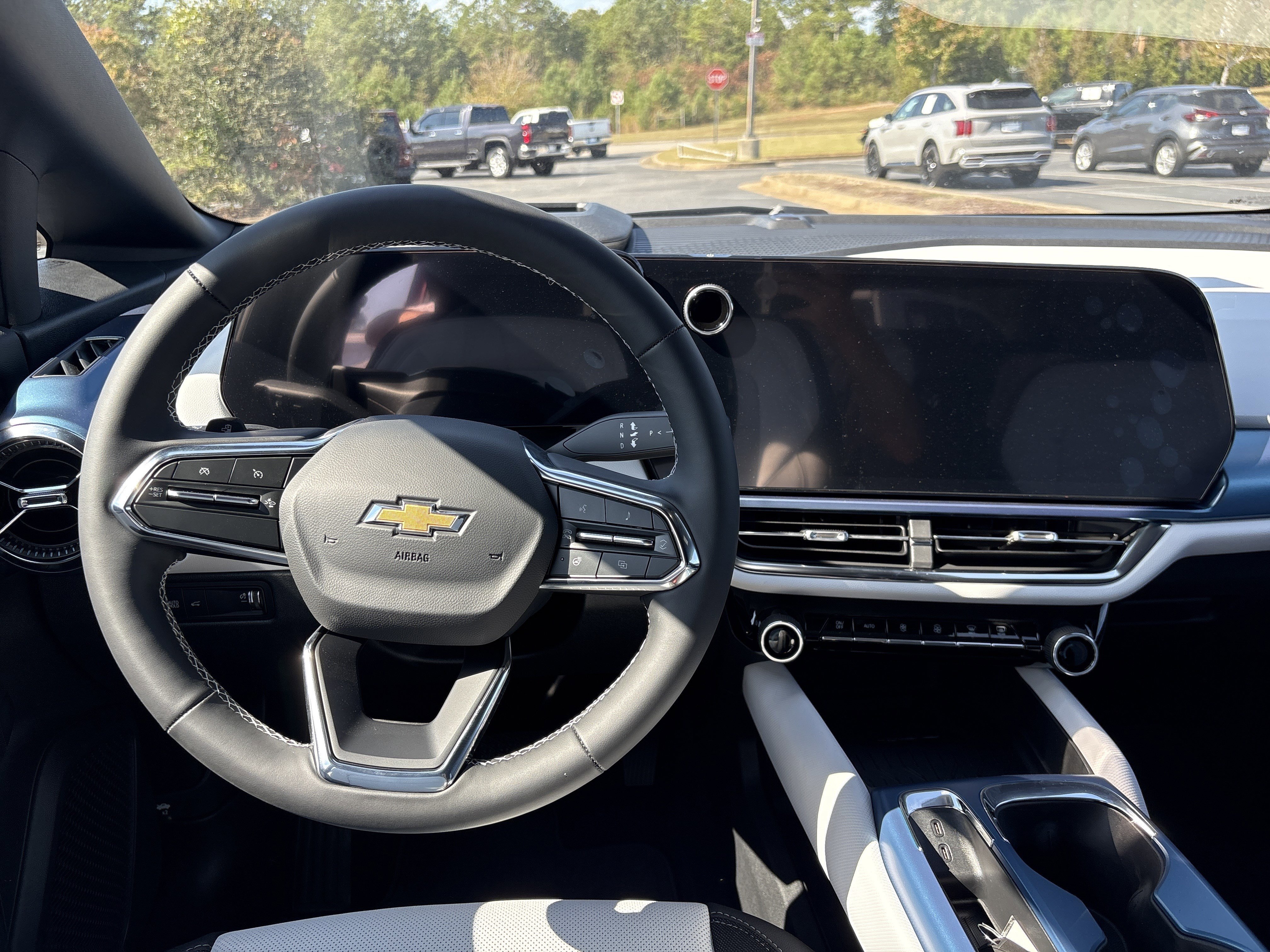 New 2026 Chevrolet Equinox EV LT w/ Convenience Package II image 23