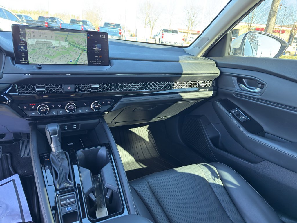 Used 2024 Honda Accord Touring image 25