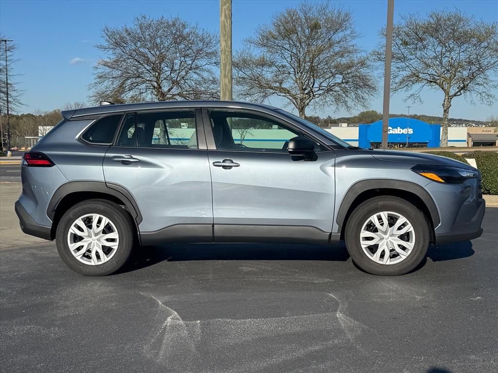 Used 2026 Toyota Corolla Cross L image 2