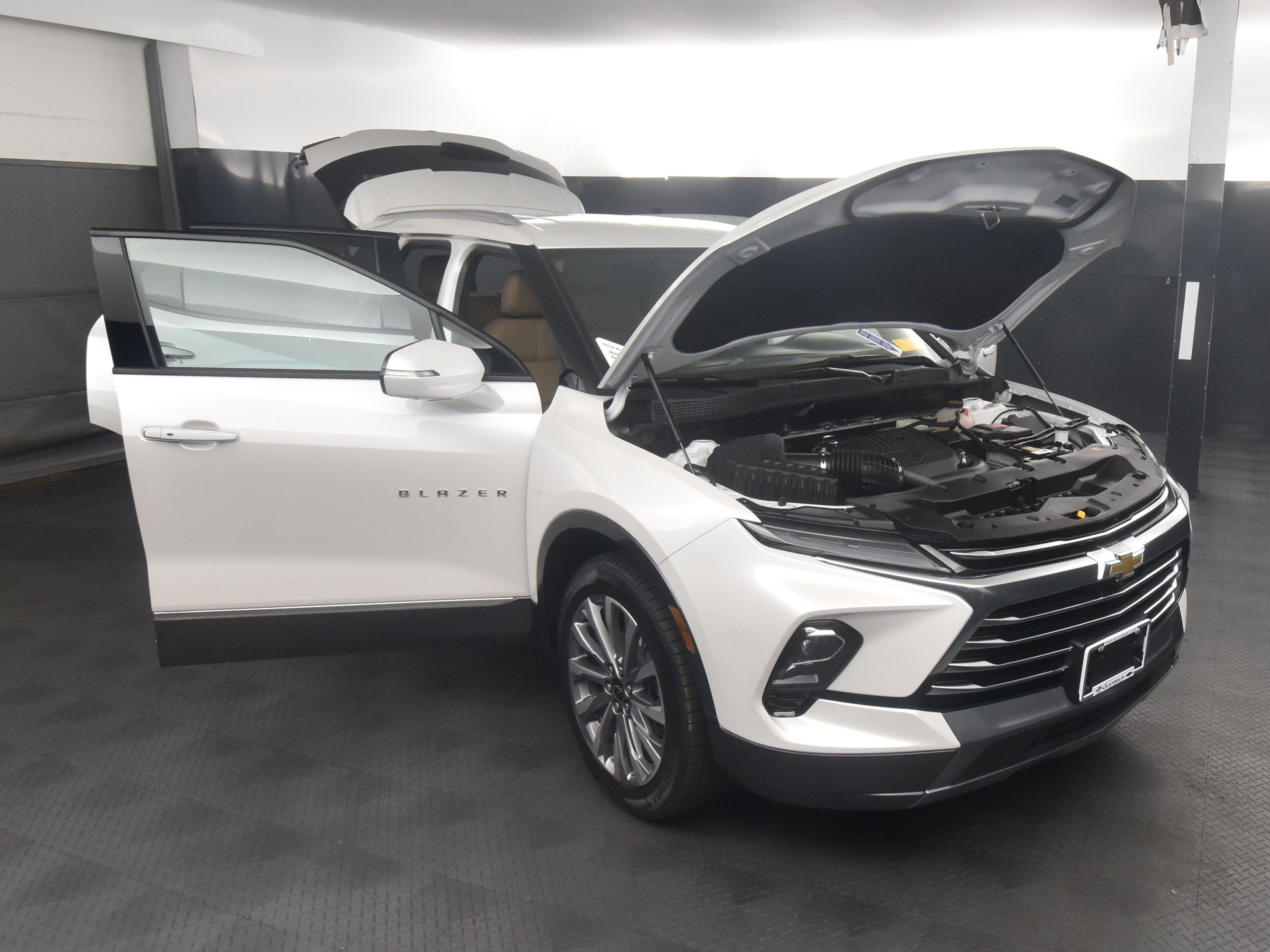 Used 2023 Chevrolet Blazer Premier w/ Driver Confidence II Package image 53