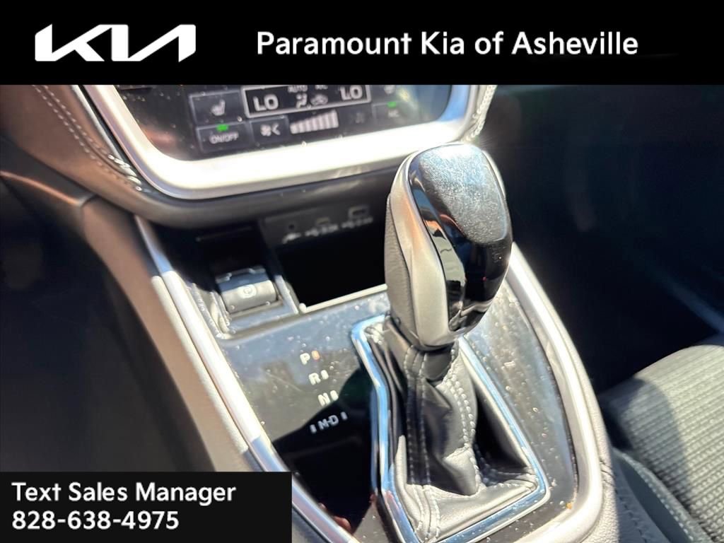 Used 2024 Subaru Outback Premium AWD/4WD image 15
