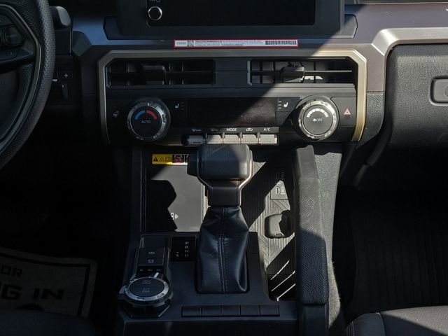 Used 2025 Toyota Tacoma SR5 AWD/4WD image 19