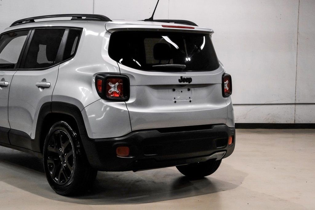 Used 2017 Jeep Renegade Altitude image 14