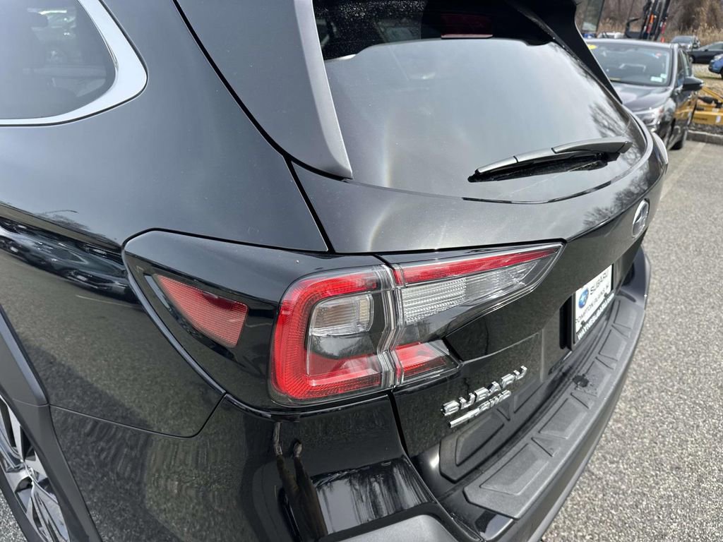 Certified 2025 Subaru Outback Premium AWD/4WD image 8