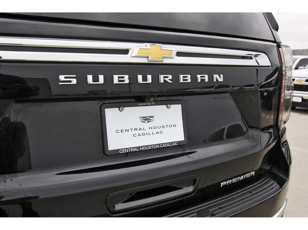 Used 2024 Chevrolet Suburban Premier RWD image 28