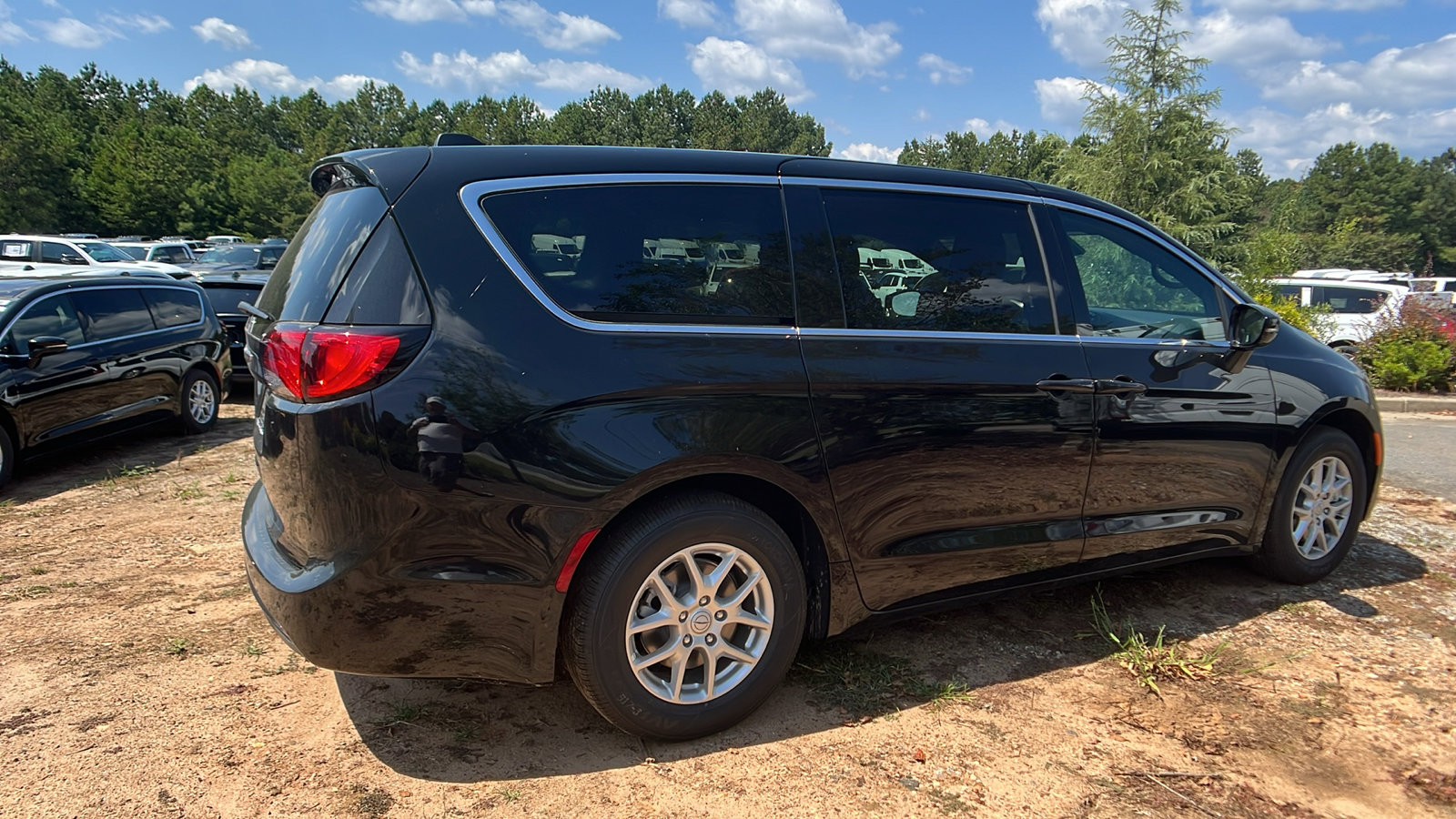 New 2026 Chrysler Voyager LX image 8
