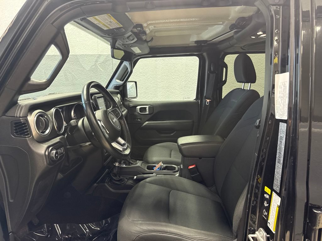 Used 2020 Jeep Wrangler Unlimited Sahara w/ Uconnect 4C Nav & Sound Group AWD/4WD image 8
