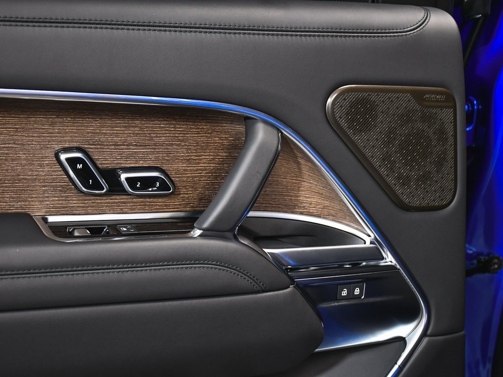 Used 2024 Land Rover Range Rover Autobiography image 15