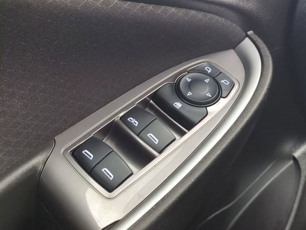 Used 2025 Chevrolet Malibu LT image 27