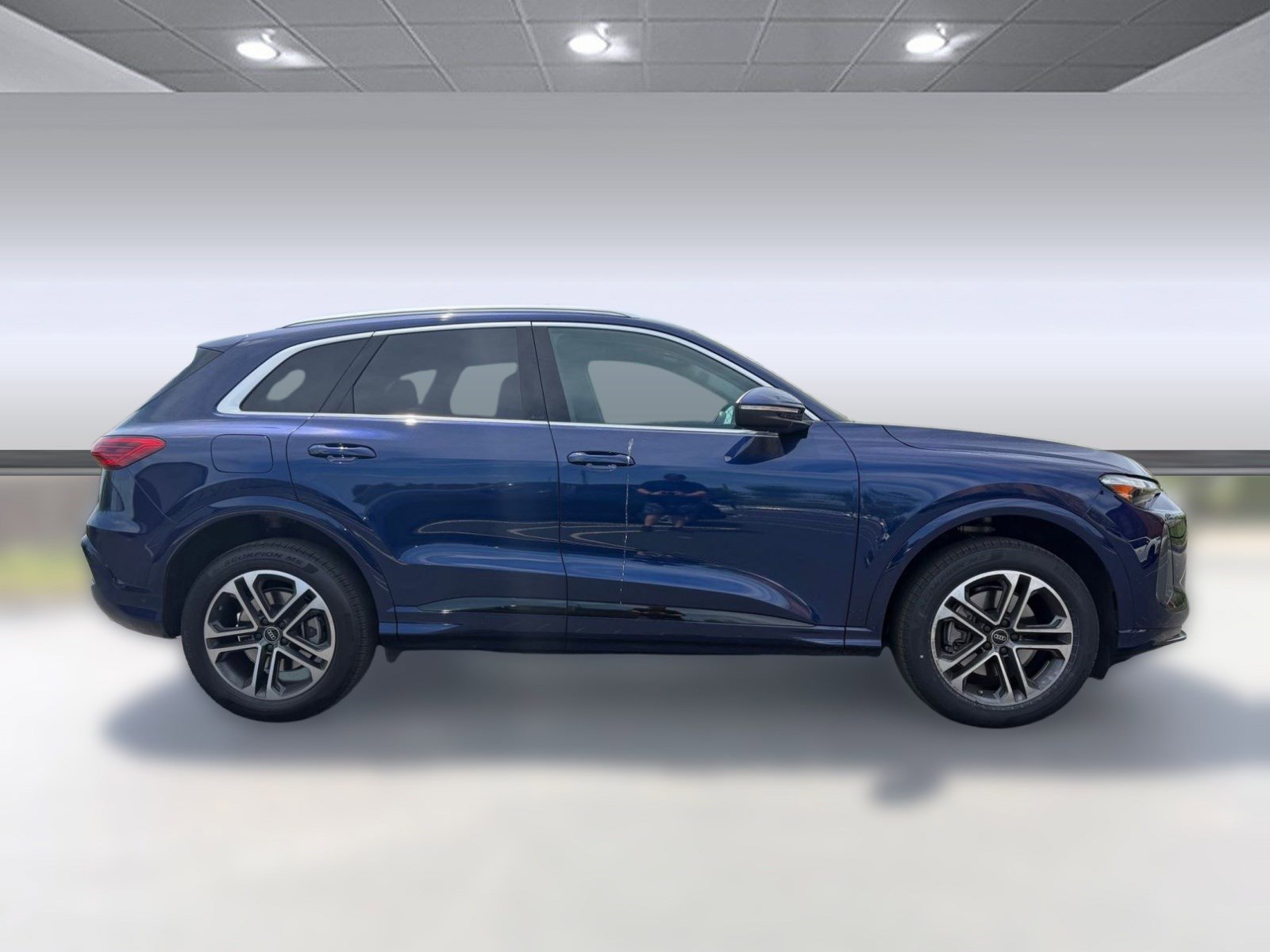 Used 2025 Audi Q5 Premium Plus w/ Premium Plus image 7