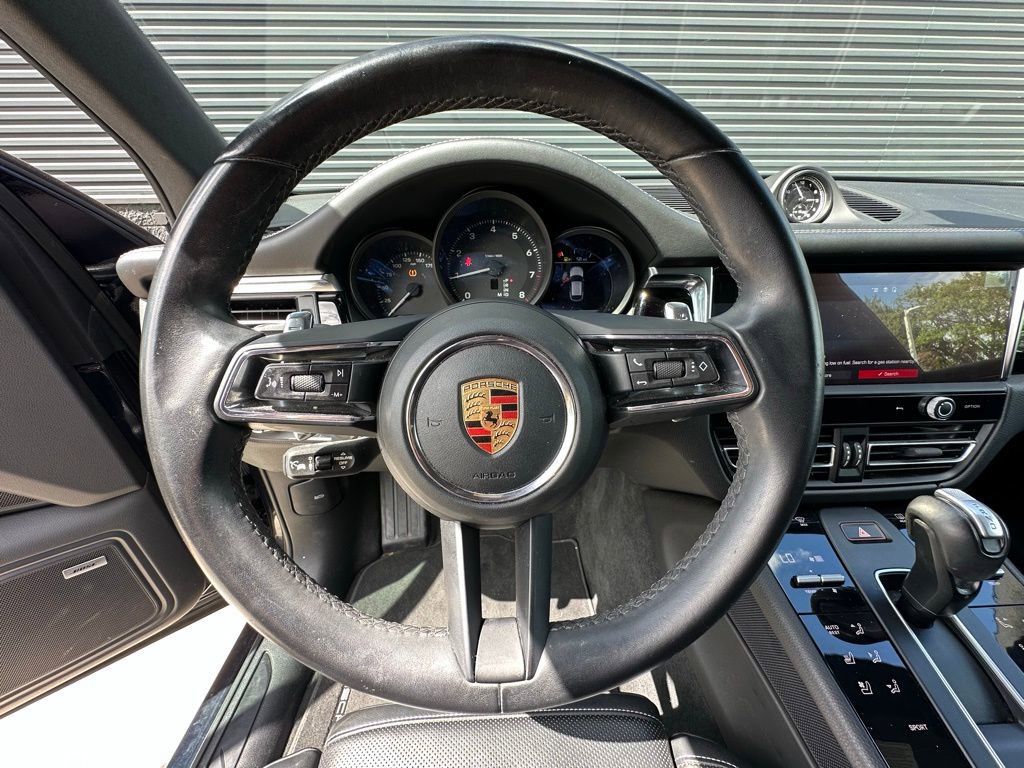 Certified 2023 Porsche Macan AWD/4WD image 16