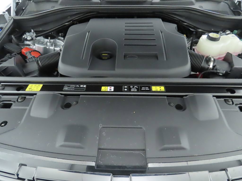 New 2025 Land Rover Range Rover SE image 31