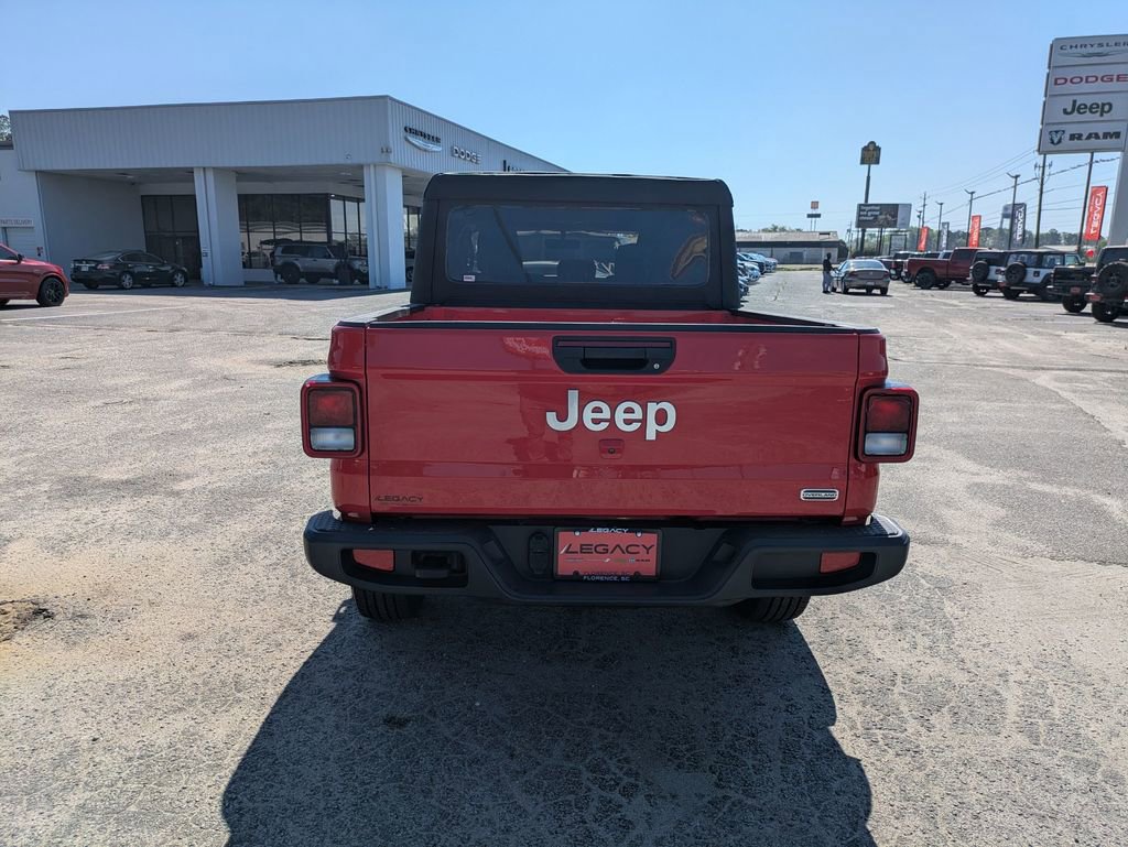 Used 2023 Jeep Gladiator Overland image 4