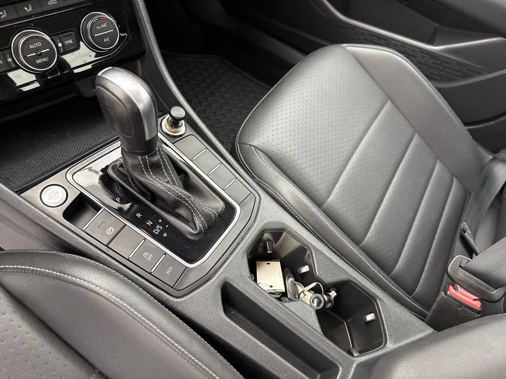 Used 2021 Volkswagen Jetta SE FWD image 20