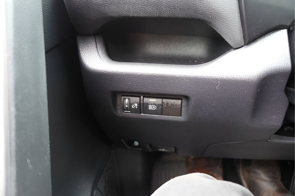 Used 2024 Toyota RAV4 LE image 20