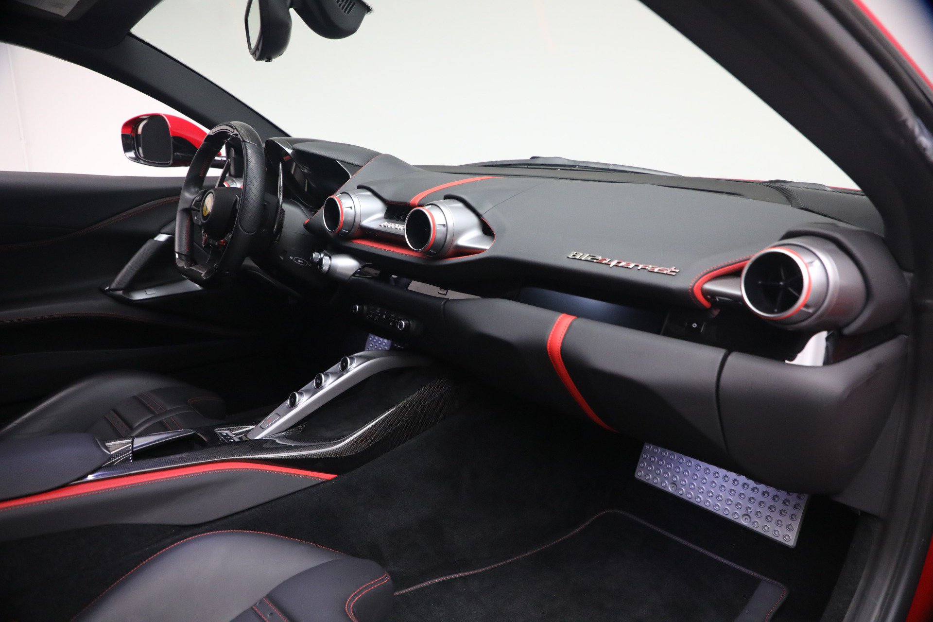 Certified 2018 Ferrari 812 Superfast RWD image 18