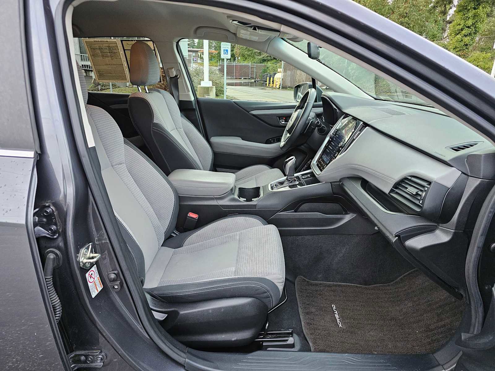 Used 2020 Subaru Outback Premium image 11