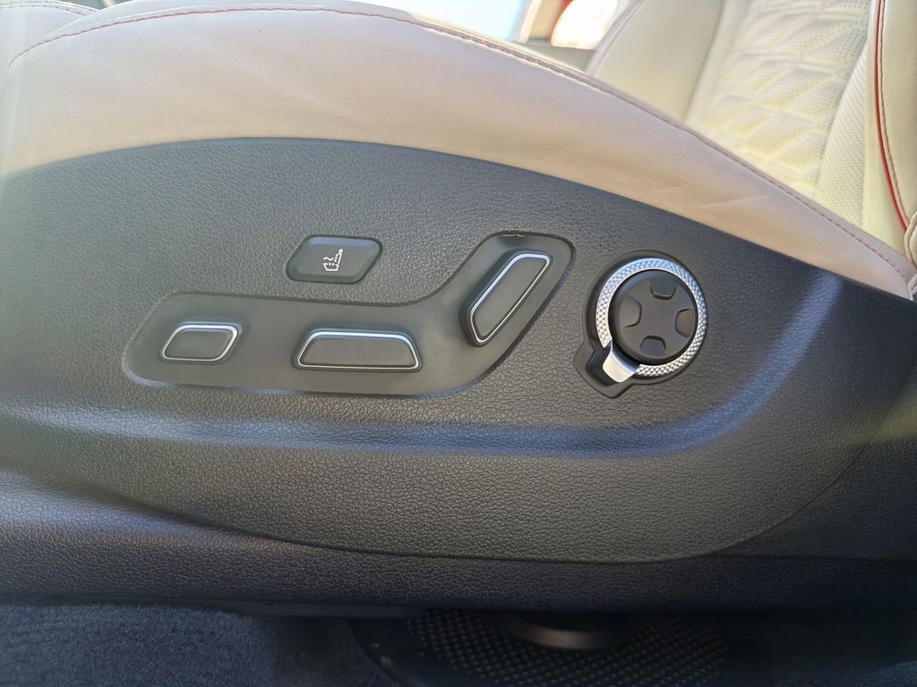 Used 2025 Genesis GV80 3.5T e-SC image 14