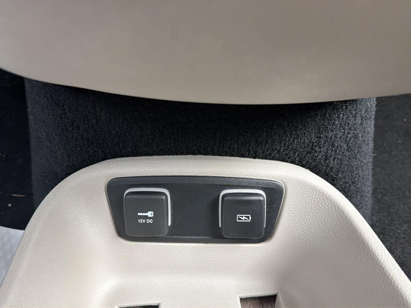 Used 2021 Chrysler Pacifica Touring-L FWD image 27