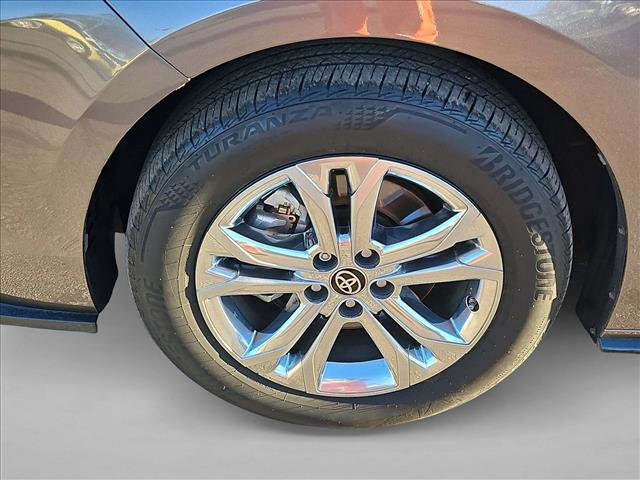 Used 2021 Toyota Sienna XSE w/ XSE Plus Package image 26