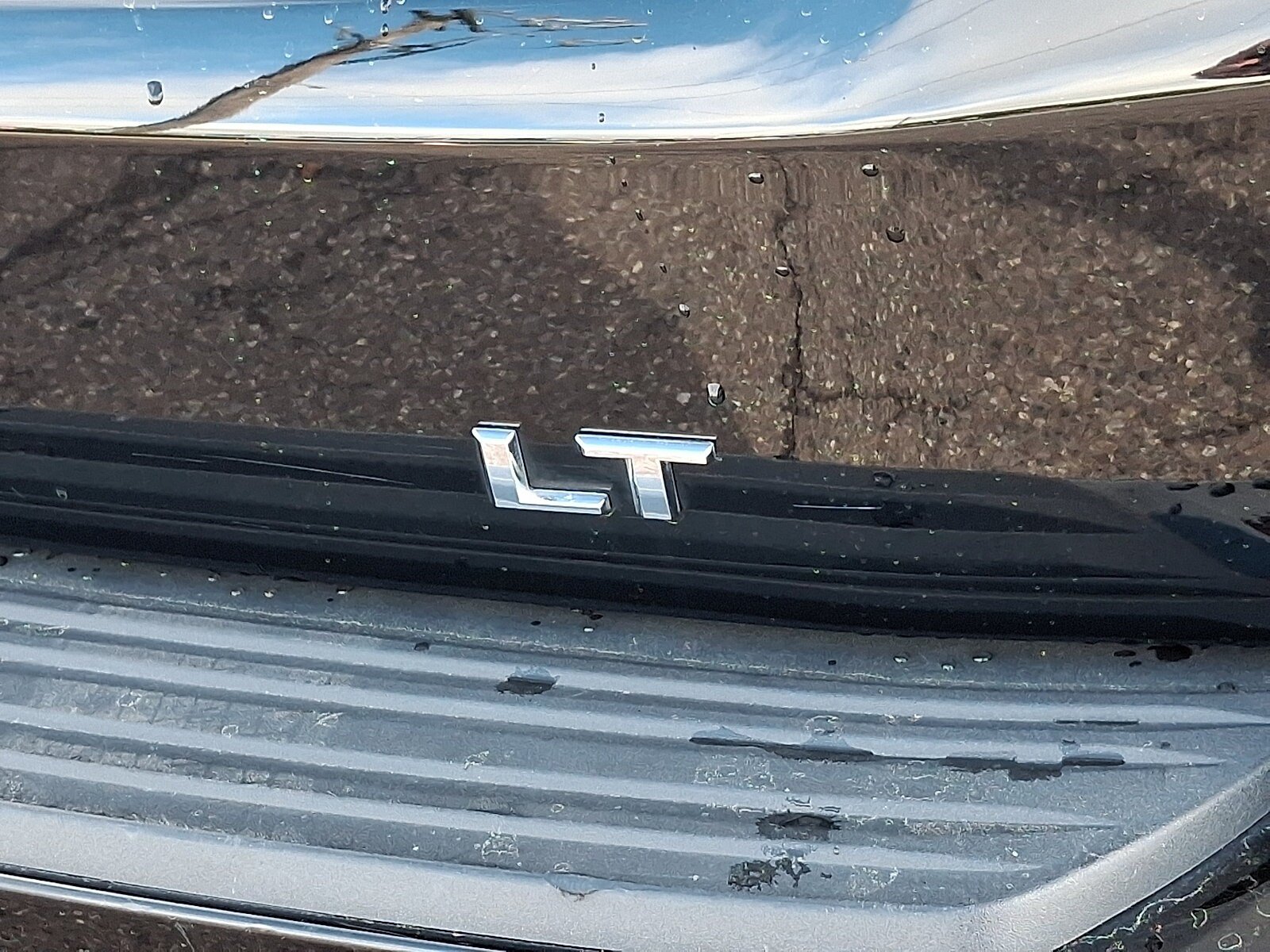 Used 2025 Chevrolet Tahoe LT AWD/4WD image 31