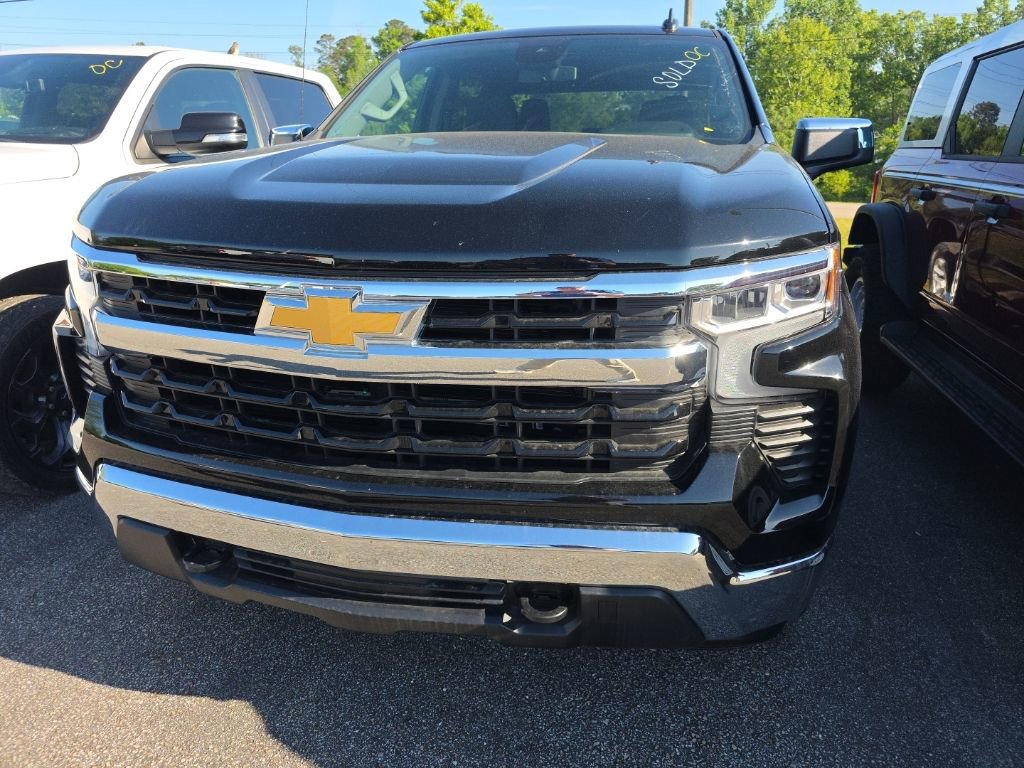 Used 2023 Chevrolet Silverado 1500 LT AWD/4WD image 6