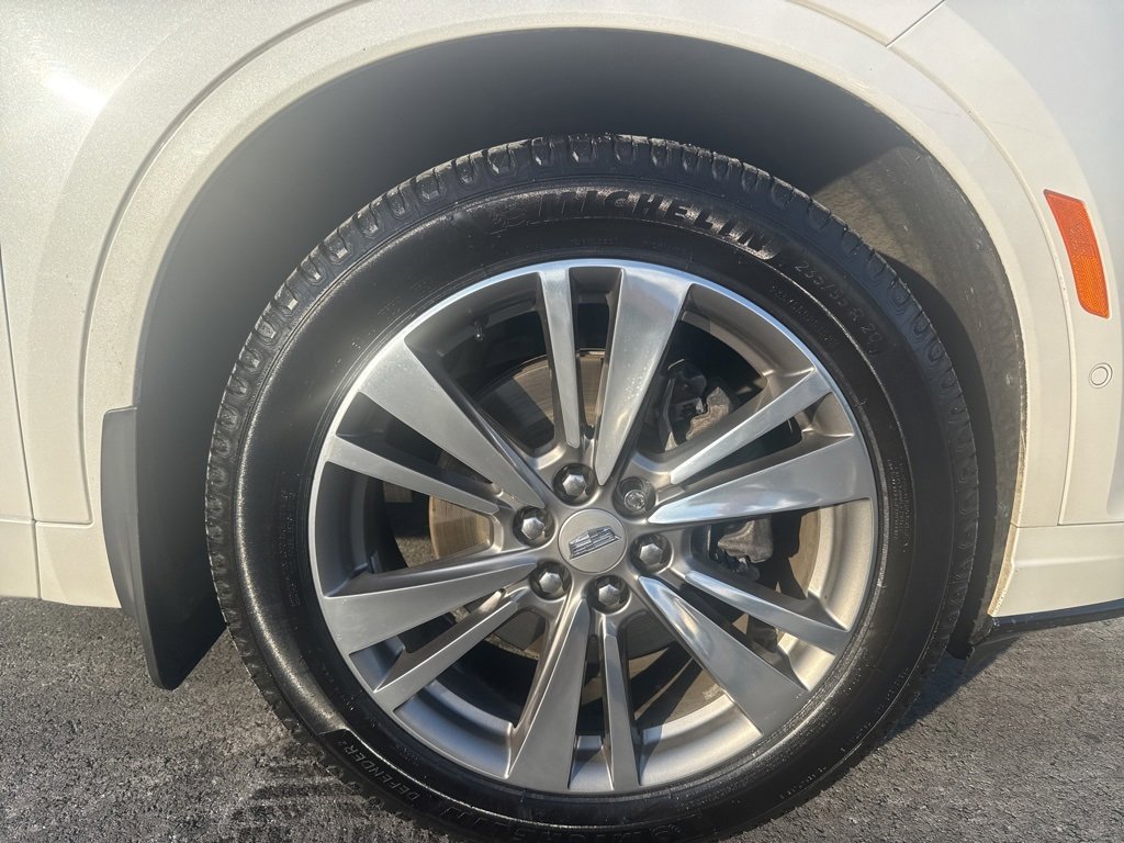 Used 2021 Cadillac XT6 Premium Luxury image 9