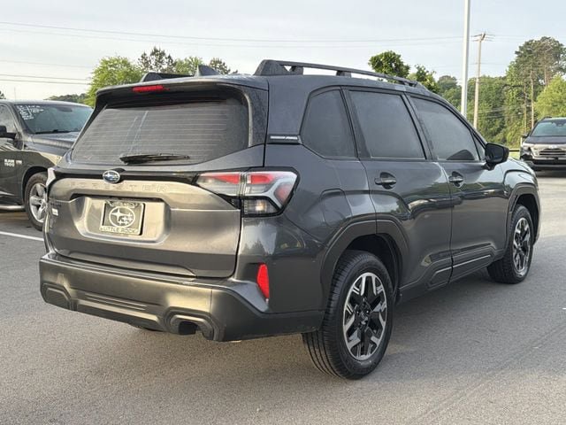 Used 2025 Subaru Forester AWD/4WD image 3