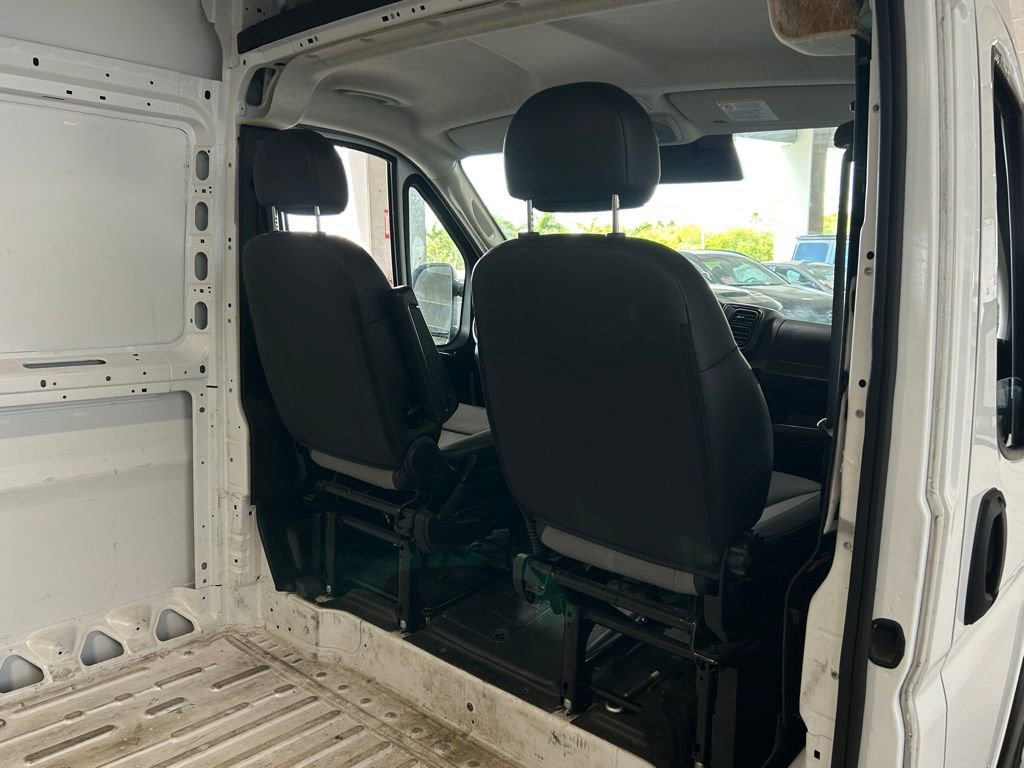 Used 2025 RAM ProMaster 2500 w/ Convenience Group image 43