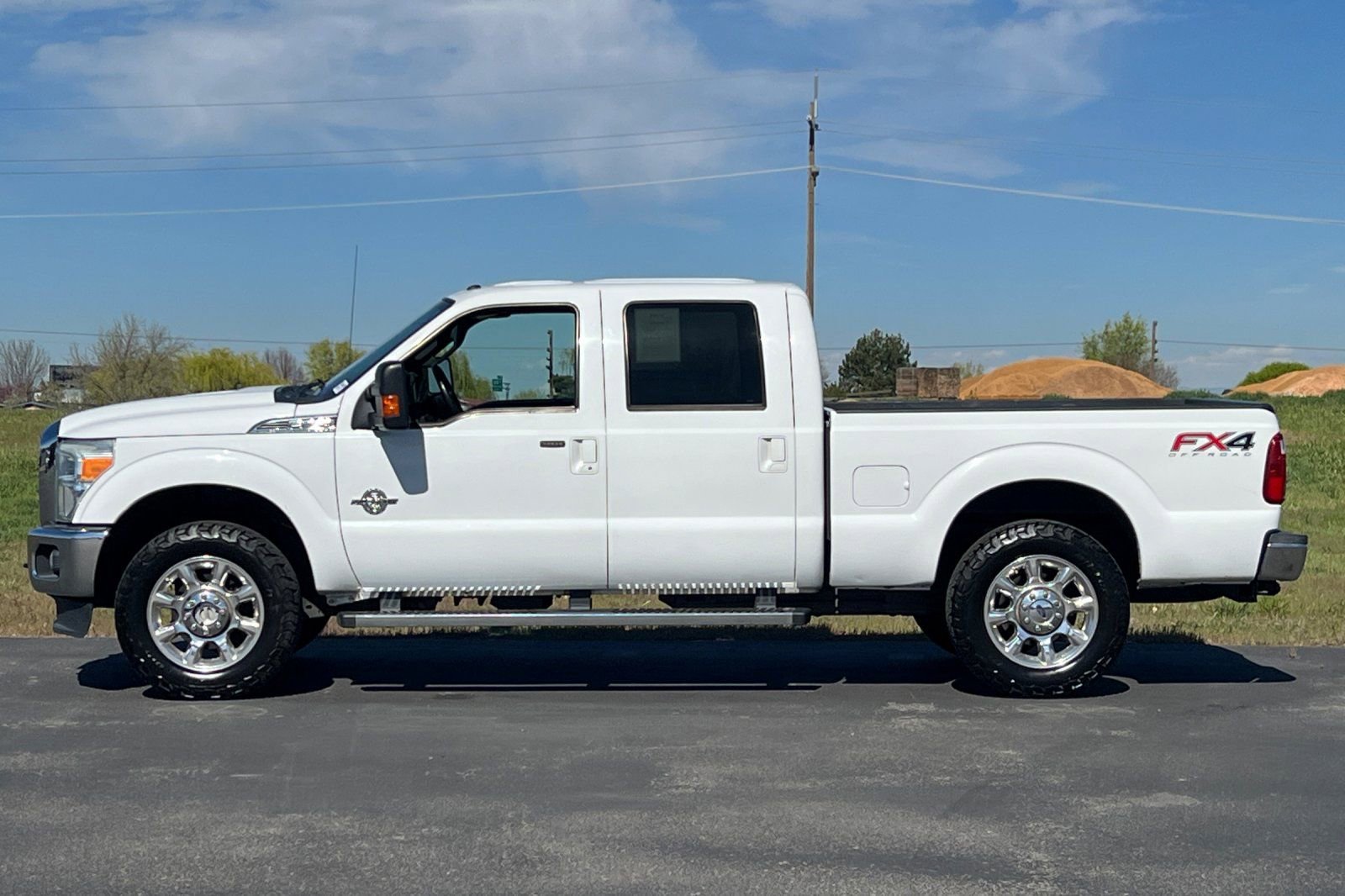 Used 2015 Ford F250 Lariat w/ Lariat Interior Package AWD/4WD image 7