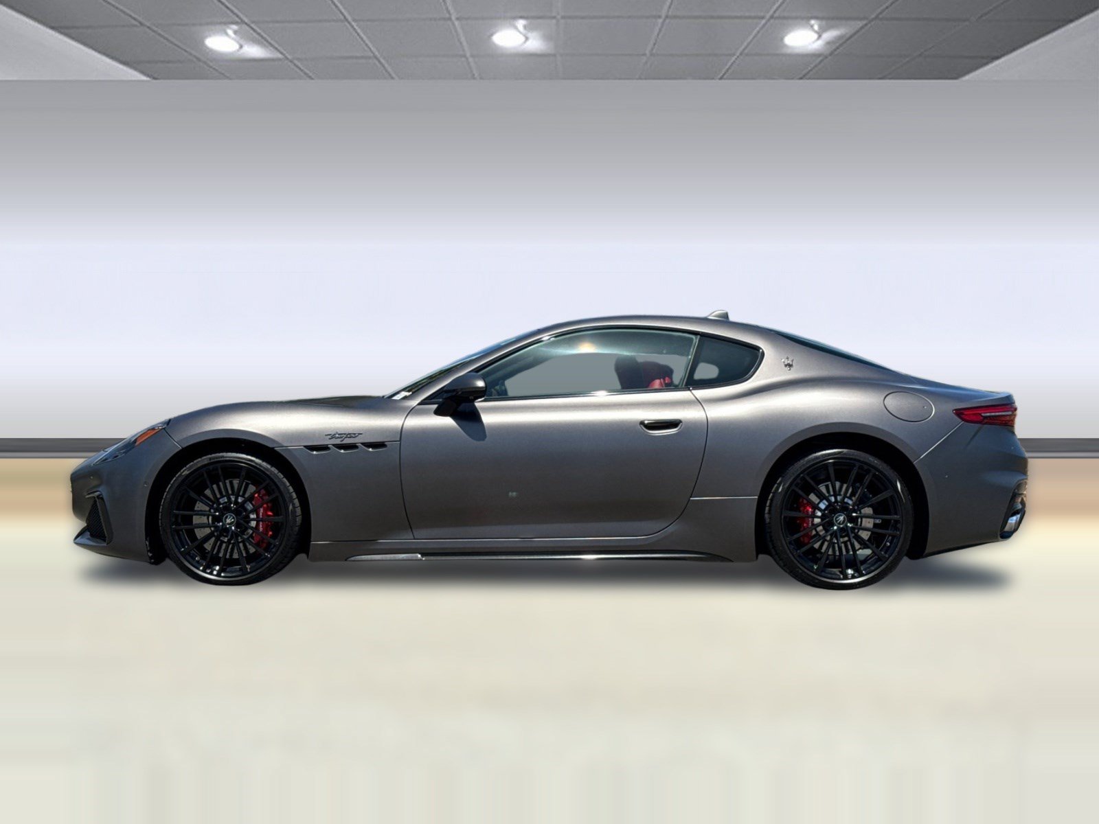 Used 2024 Maserati GranTurismo Trofeo AWD/4WD image 2