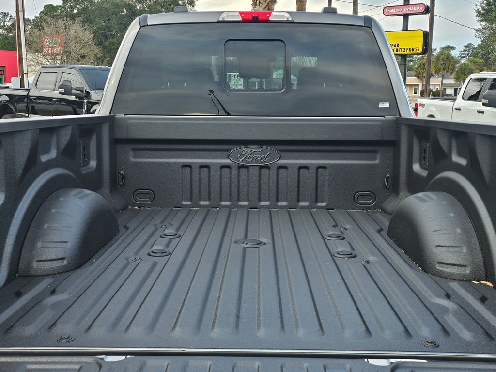 New 2026 Ford F250 Lariat w/ Chrome Package image 24