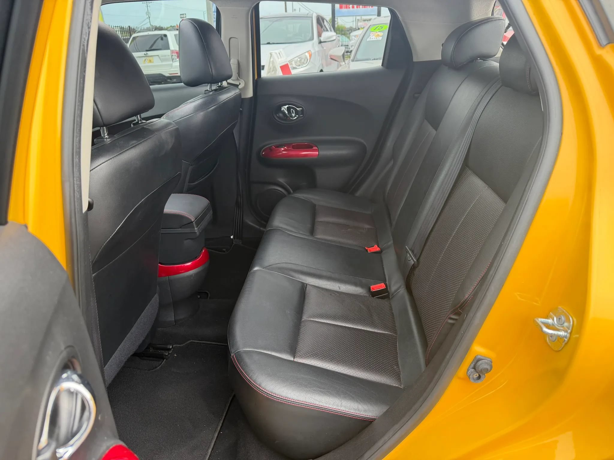 Used 2017 Nissan Juke SL w/ Interior Illumination Package AWD/4WD image 14