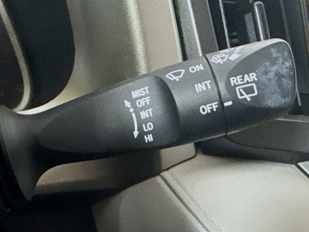 Used 2015 Toyota RAV4 LE image 13