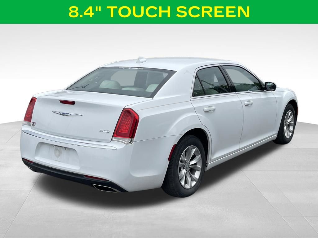Used 2018 Chrysler 300 Touring RWD image 9