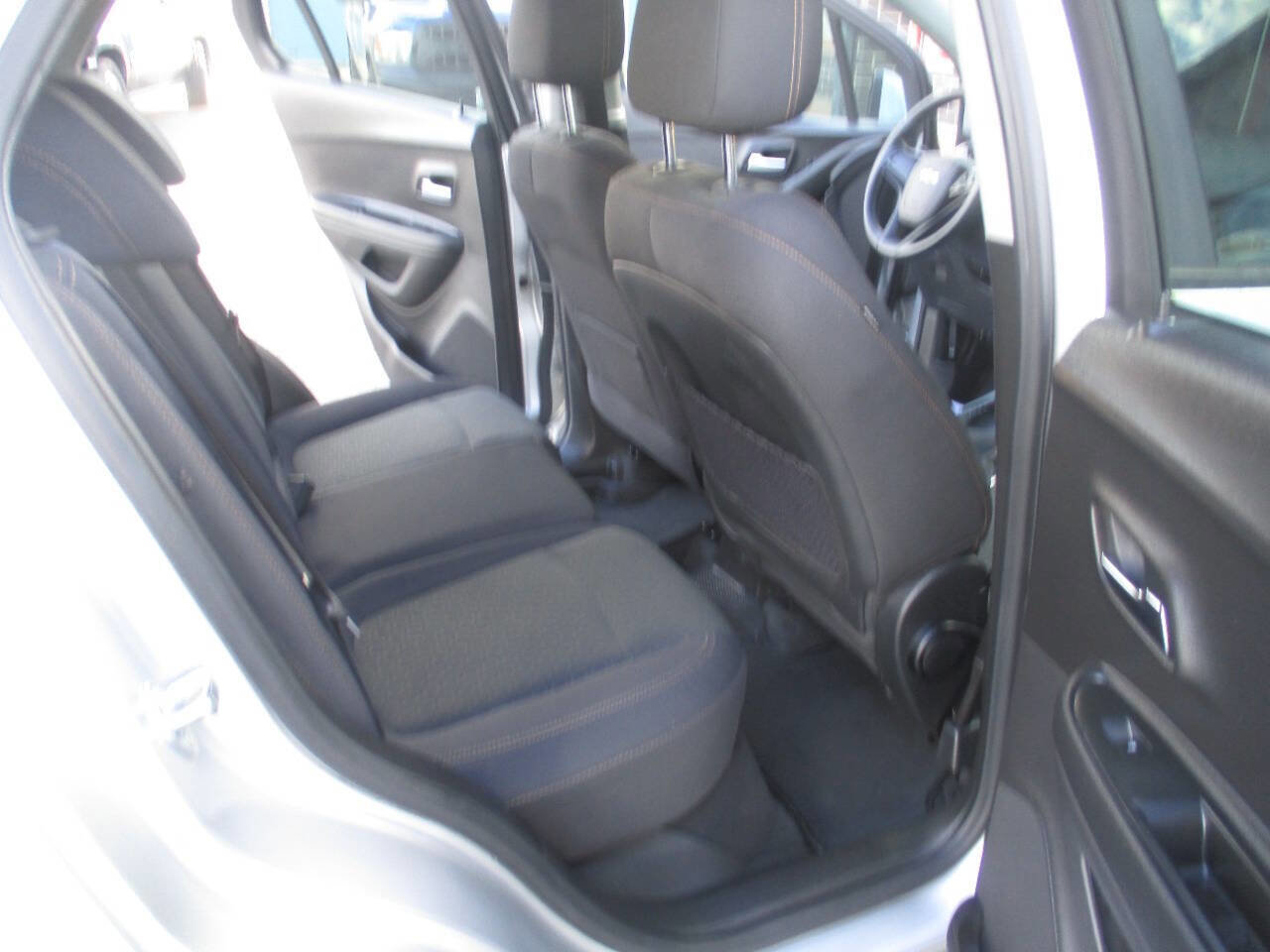 Used 2018 Chevrolet Trax LS FWD image 20