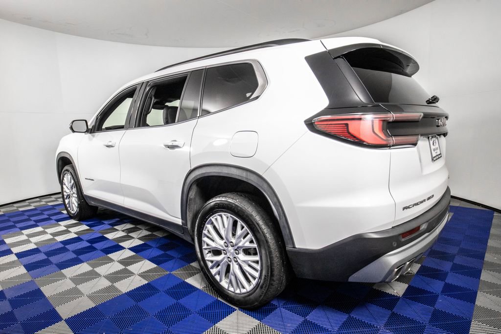 Used 2024 GMC Acadia Elevation image 6